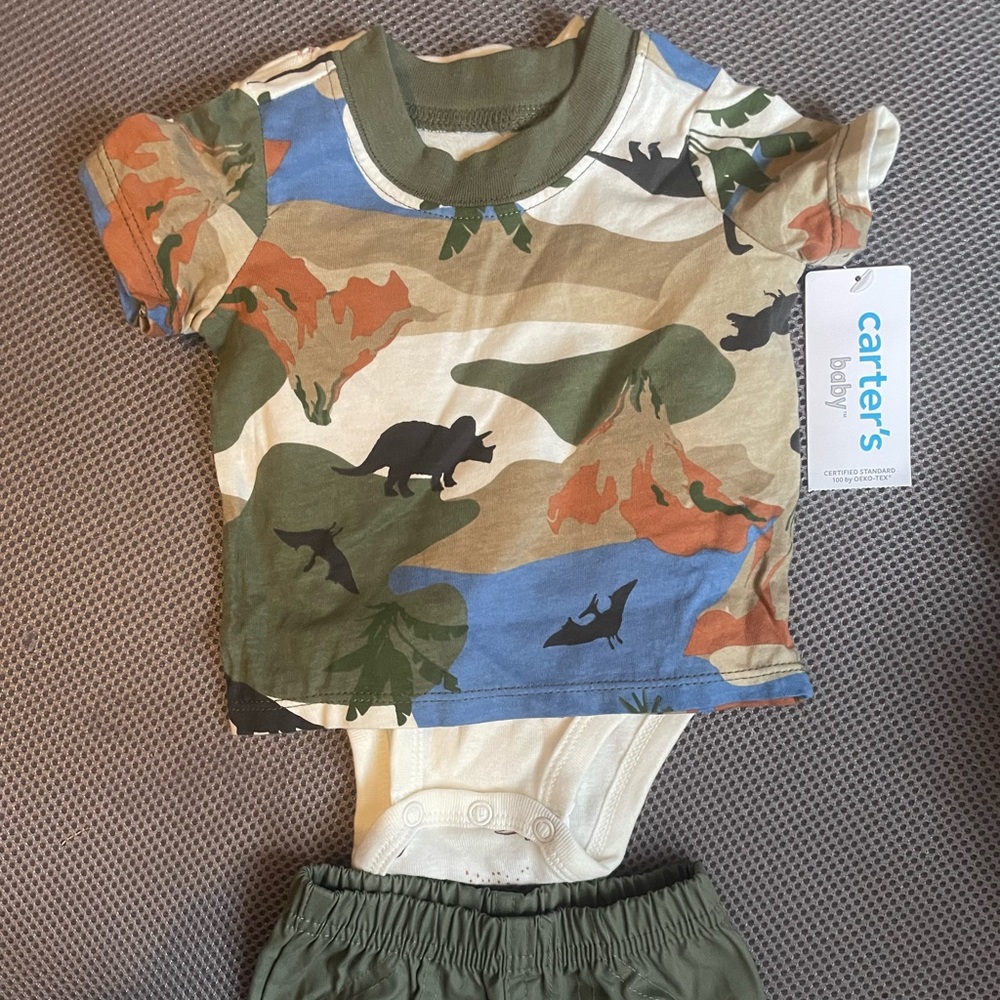 Onesie tshirt and shorts size NB